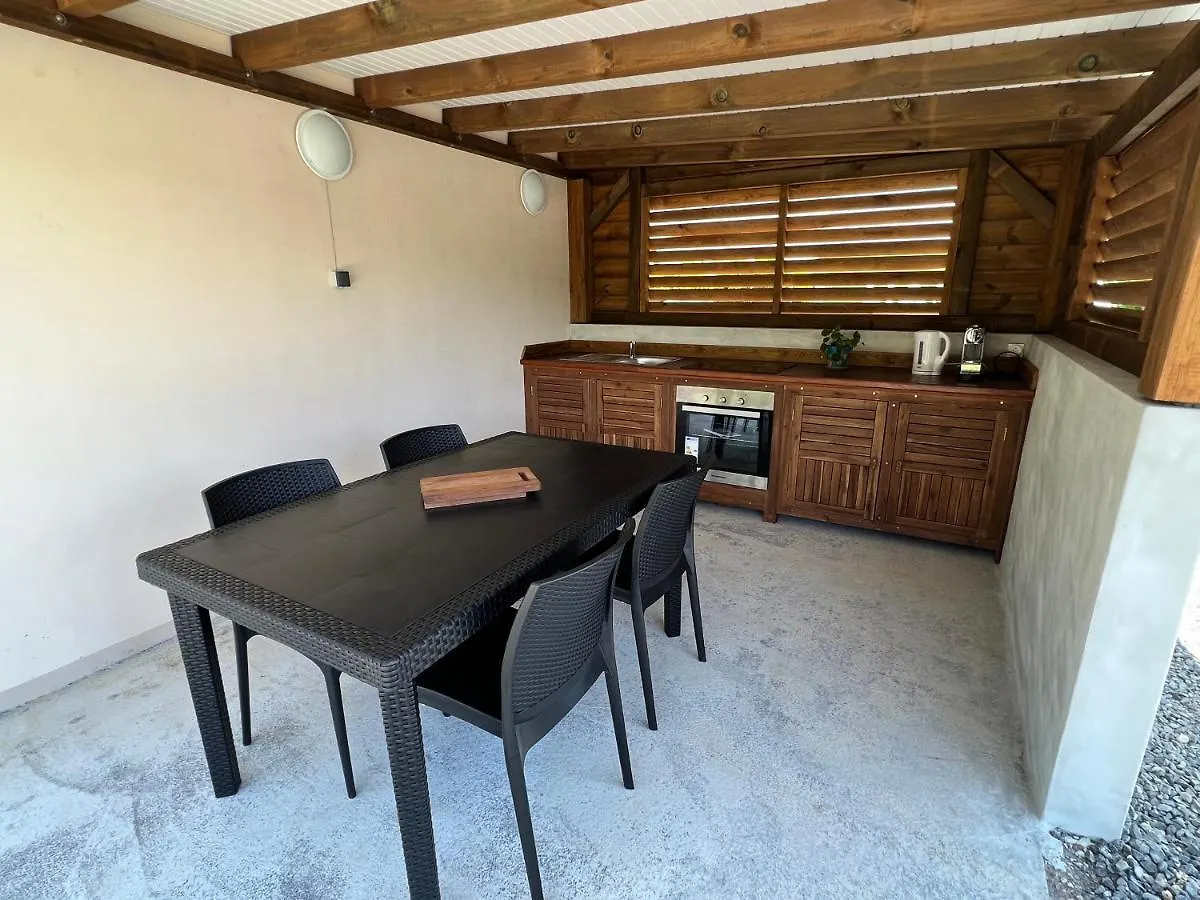 Chambre Paradise Bed & Breakfast Lamentin